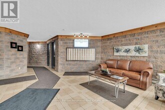 24 Marilyn Dr in Guelph, ON - Building Photo - Building Photo