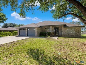 1625 Sunnybrook Dr in New Braunfels, TX - Building Photo - Building Photo