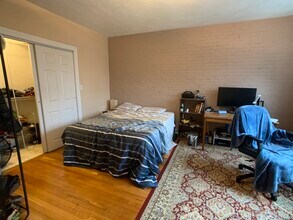 8 Fairbanks St, Unit 2 in Brookline, MA - Building Photo - Building Photo