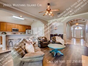 20204 Mustang Island Cir in Pflugerville, TX - Building Photo - Building Photo
