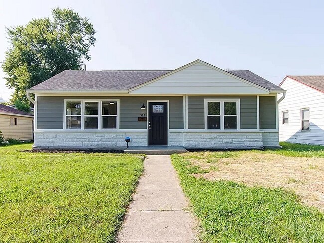 property at 513 W 13th St