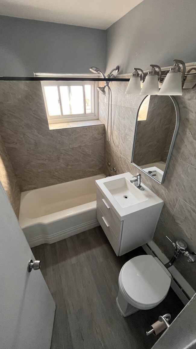 4950 N Marine Dr, Unit 903 in Chicago, IL - Building Photo - Building Photo