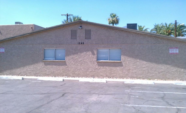 Denton Manor in Phoenix, AZ - Foto de edificio