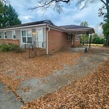 703 Ikes Rd in Taylors, SC - Building Photo - Building Photo