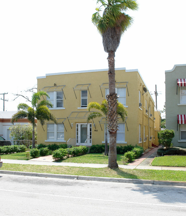 1612 Harrison St in Hollywood, FL - Foto de edificio - Building Photo