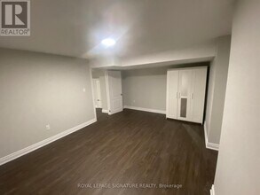 487-3-R487 Aztec Dr in Oshawa, ON - Building Photo - Building Photo