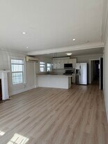 1324 S Van Ness Ave, Unit 1324 in Los Angeles, CA - Building Photo