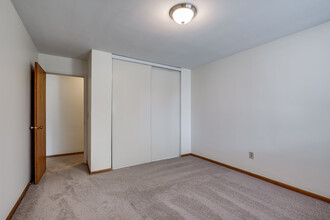 2509 Dupont Ave S in Minneapolis, MN - Building Photo - Interior Photo