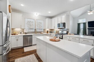 112 Allora Pl in Liberty Hill, TX - Building Photo - Building Photo