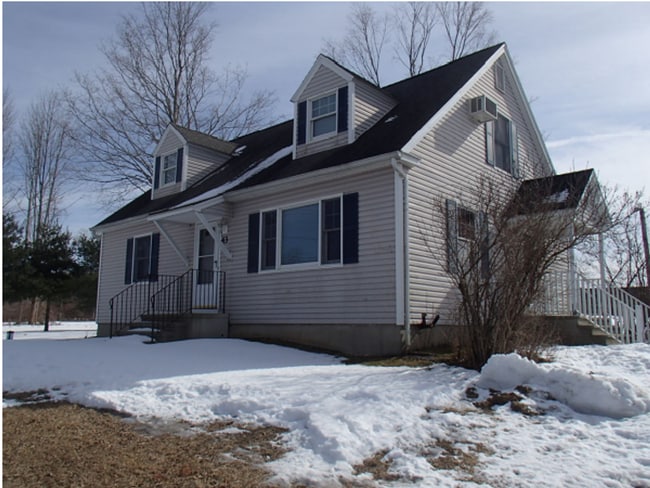 property at 43 Silvermine Rd