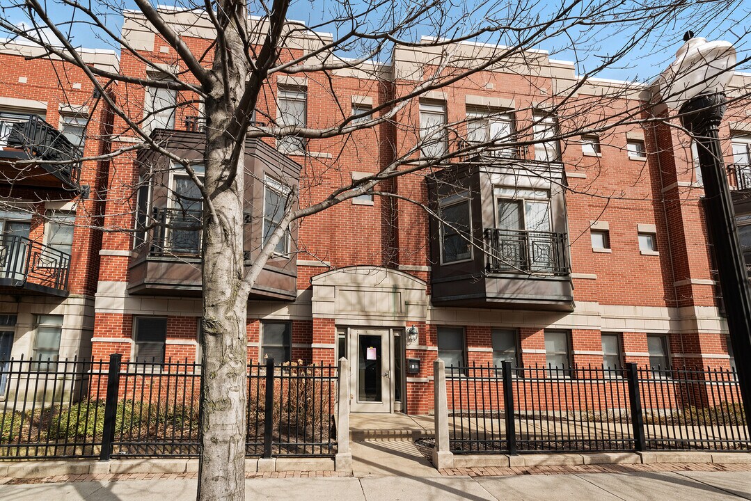 1415 S Halsted St in Chicago, IL - Building Photo