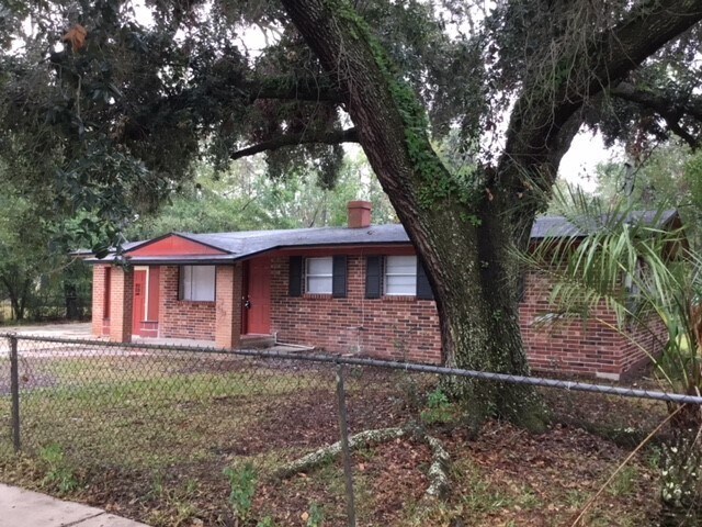 7410 Sharbeth Dr S in Jacksonville, FL - Building Photo