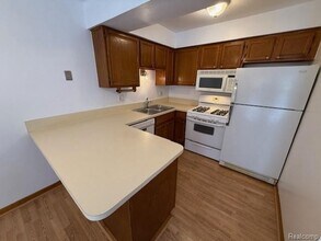 48530 Sugarbush Rd in Chesterfield, MI - Building Photo - Building Photo