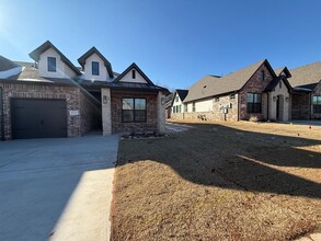 4113 Abbey Pk Dr in Edmond, OK - Building Photo - Building Photo