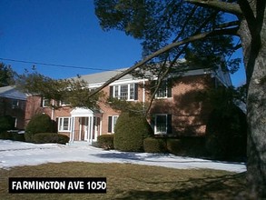 Farmington Avenue Commons in West Hartford, CT - Foto de edificio - Building Photo