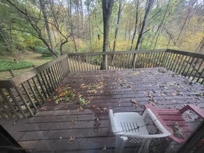 1223 E Nimisila Rd in North Canton, OH - Foto de edificio - Building Photo