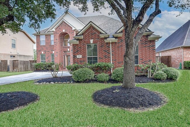 property at 3502 Broadknoll Ln