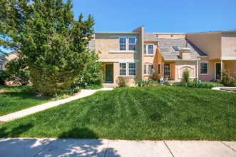 13204 E Linvale Pl in Aurora, CO - Building Photo - Building Photo