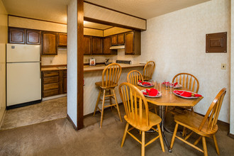 Sophie Plaza Apartments in Fairbanks, AK - Building Photo - Interior Photo