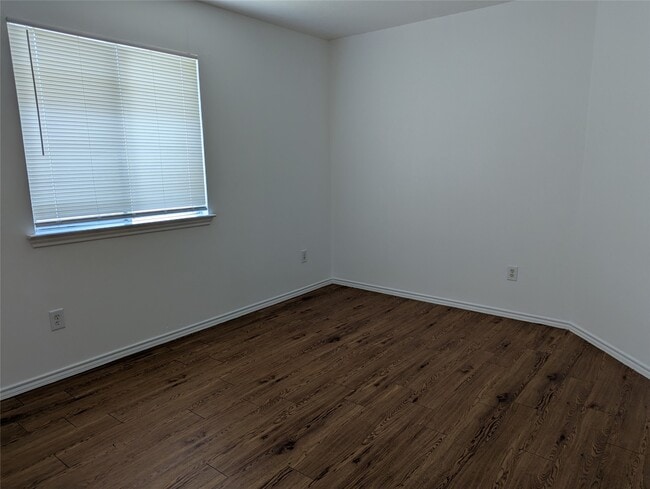 15938 Timber Run Dr in Houston, TX - Building Photo - Building Photo