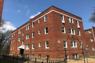 1907 18th St SE in Washington, DC - Foto de edificio - Building Photo