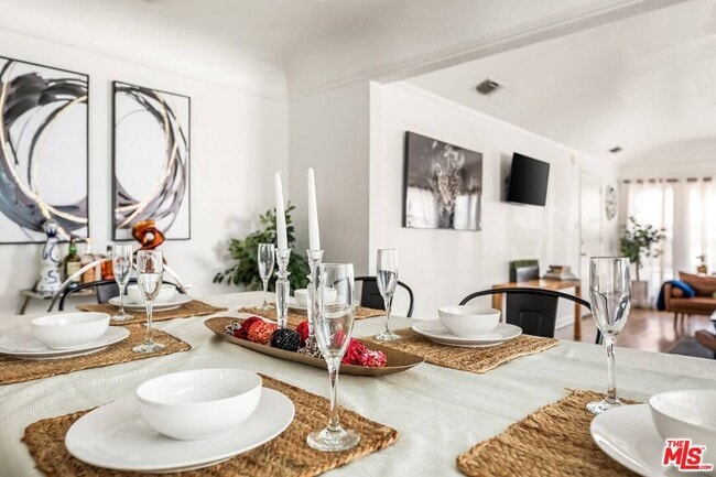 property at 608 N Alta Vista Blvd