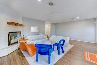 1160 N Kirkwood Rd in Houston, TX - Building Photo - Building Photo