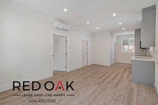 4592 N Riverton Ave in Toluca Lake, CA - Building Photo