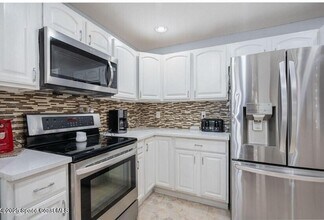 1137 Scyphers St NE in Palm Bay, FL - Building Photo - Building Photo
