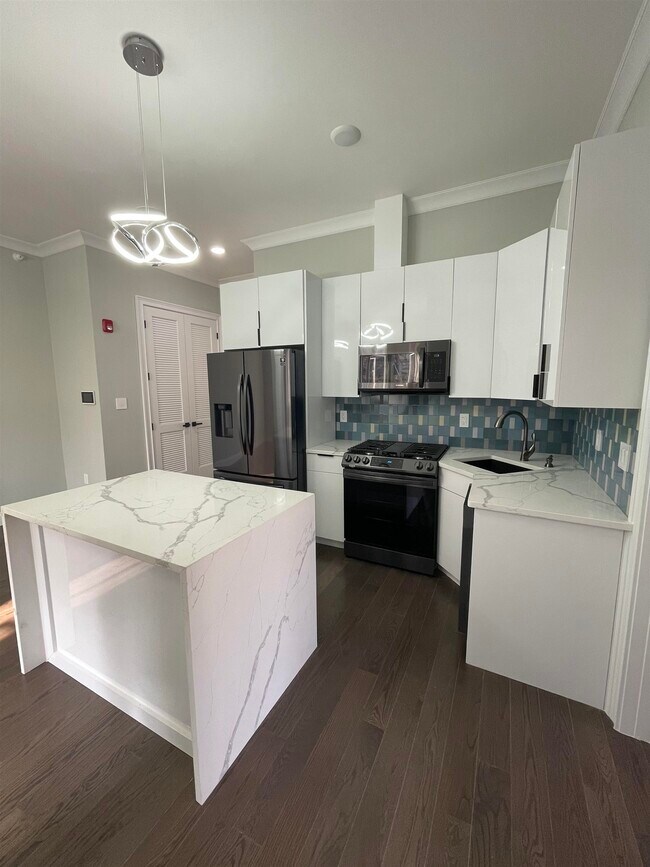 31 Court House Pl in Jersey City, NJ - Building Photo - Building Photo