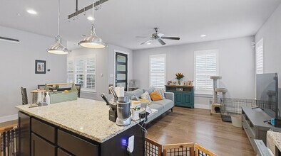 223 Claremont Ave in San Antonio, TX - Building Photo - Building Photo