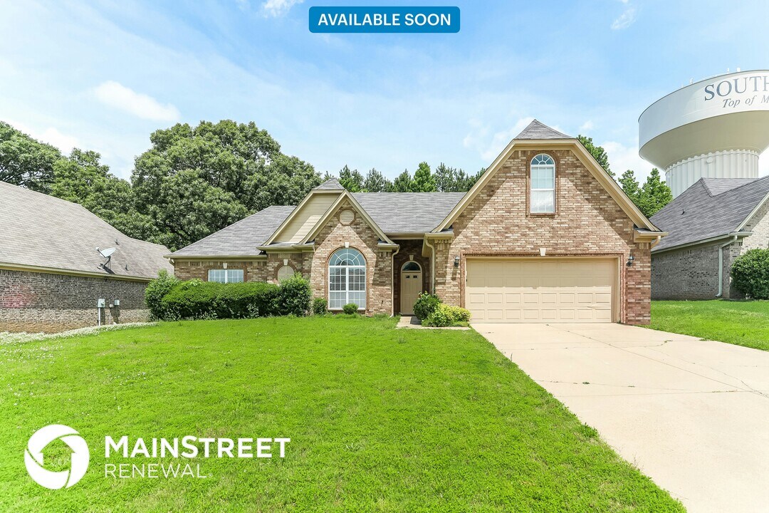 2588 Pyramid Dr in Southaven, MS - Building Photo