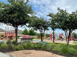 104 Lassy Cove in Georgetown, TX - Building Photo - Building Photo