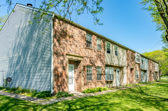 Dublin Commons in Columbus, OH - Building Photo - Primary Photo