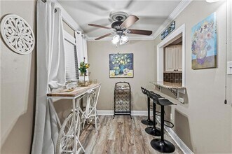 500 Lake Marina Dr, Unit 212 in New Orleans, LA - Building Photo - Building Photo