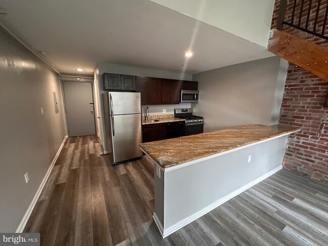 1302 W Cumberland St, Unit 2G in Philadelphia, PA - Building Photo - Building Photo
