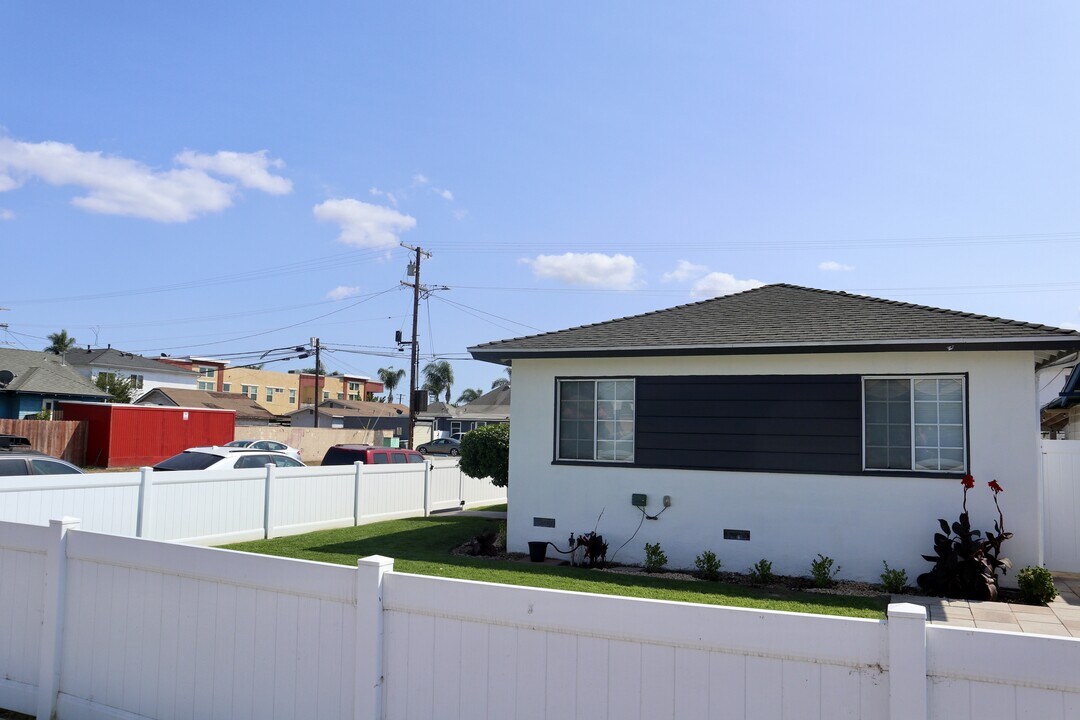 16405 Budlong Ave in Gardena, CA - Building Photo