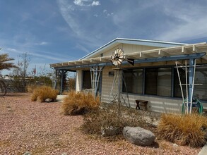 1509 Rio Vista Dr in Bullhead City, AZ - Foto de edificio - Building Photo