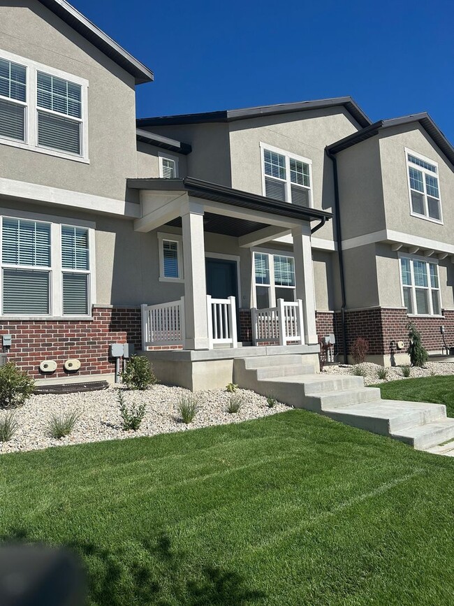 2607 S Freemont Rock Ln in Magna, UT - Building Photo - Building Photo