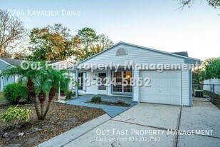 2764 Kavalier Dr in Palm Harbor, FL - Building Photo
