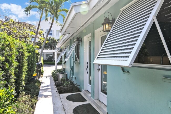 320 NE 1st Ave in Delray Beach, FL - Building Photo - Building Photo