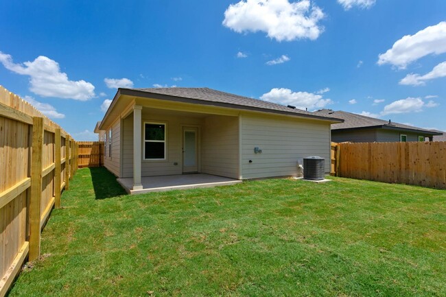 951 Lady Bird Ln in College Station, TX - Building Photo - Building Photo