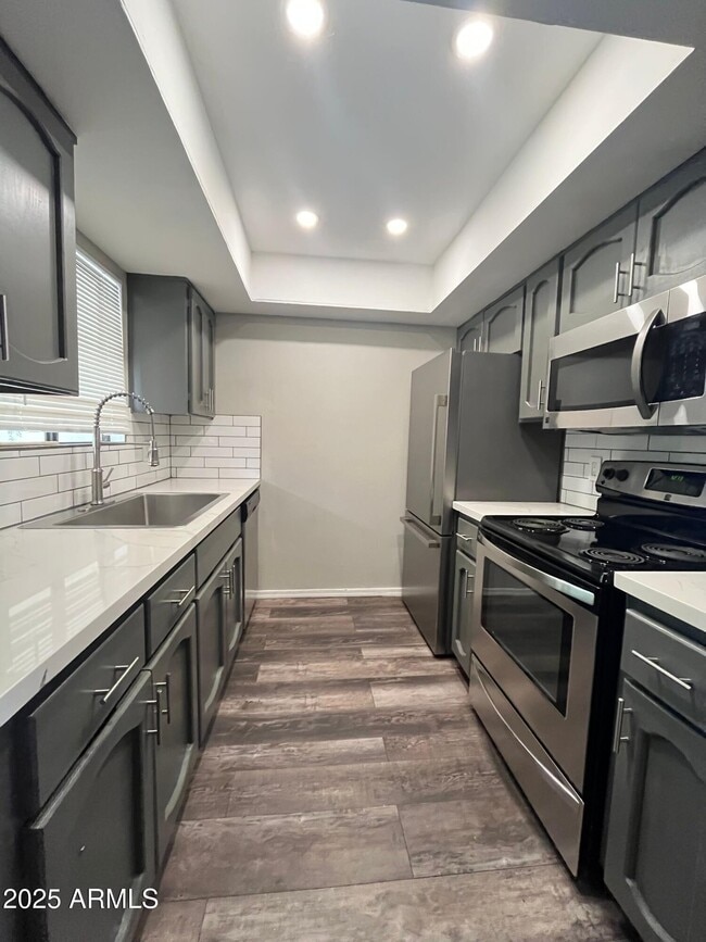 property at 3119 W Cochise Dr