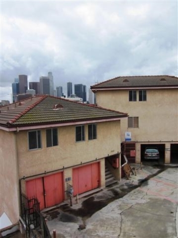 1111-1121 Sunvue Pl in Los Angeles, CA - Building Photo