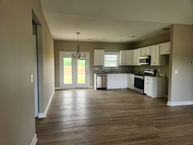 218 Nicklaus Ave in Glasgow, KY - Building Photo - Building Photo
