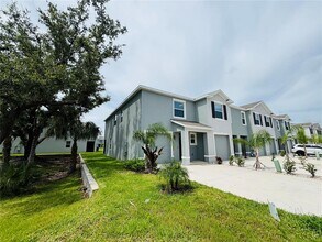 299 Mangrove Shade Cir in Apollo Beach, FL - Building Photo - Building Photo