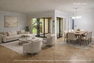 3933 Cocoplum Cir in Coconut Creek, FL - Building Photo