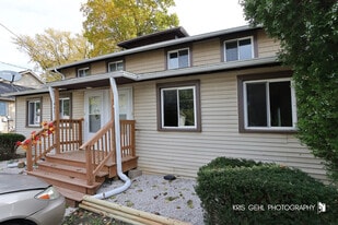 33791 N Oak St in Gages Lake, IL - Building Photo