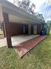 706 Crescent Cir in Brunswick, GA - Building Photo - Building Photo