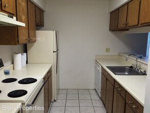 1500 Olympia Way-Unit -#9 in College Station, TX - Building Photo - Building Photo